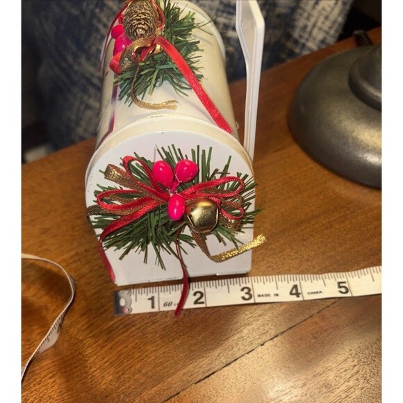 Christmas Music Box Mailbox - Picture 7 of 7